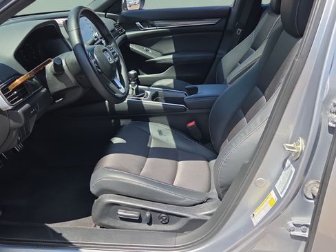 Certified 2018 Honda Accord Sport image 11