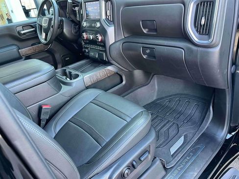 Certified 2023 GMC Sierra 2500 Denali image 22