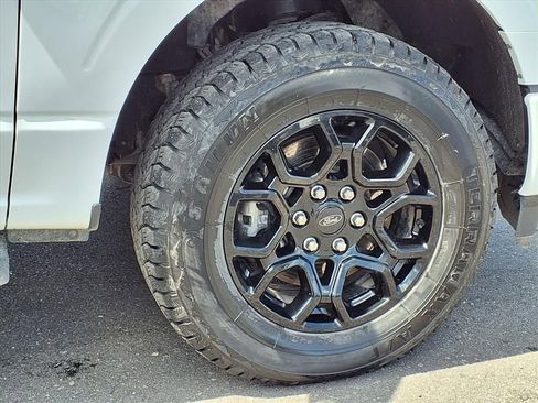 Used 2024 Ford F150 XLT w/ XLT Black Appearance Package image 9
