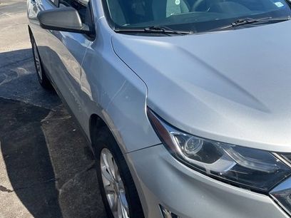 Used 2021 Chevrolet Equinox LS w/ LS Convenience Package