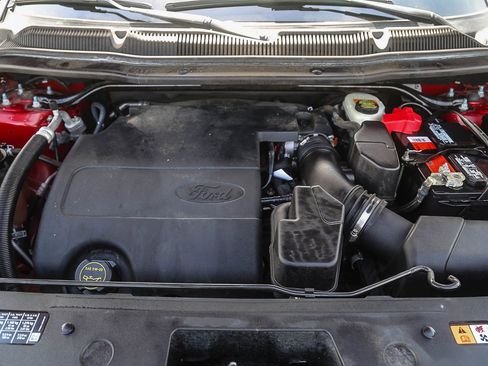 Used 2017 Ford Explorer XLT w/ Equipment Group 202A image 25