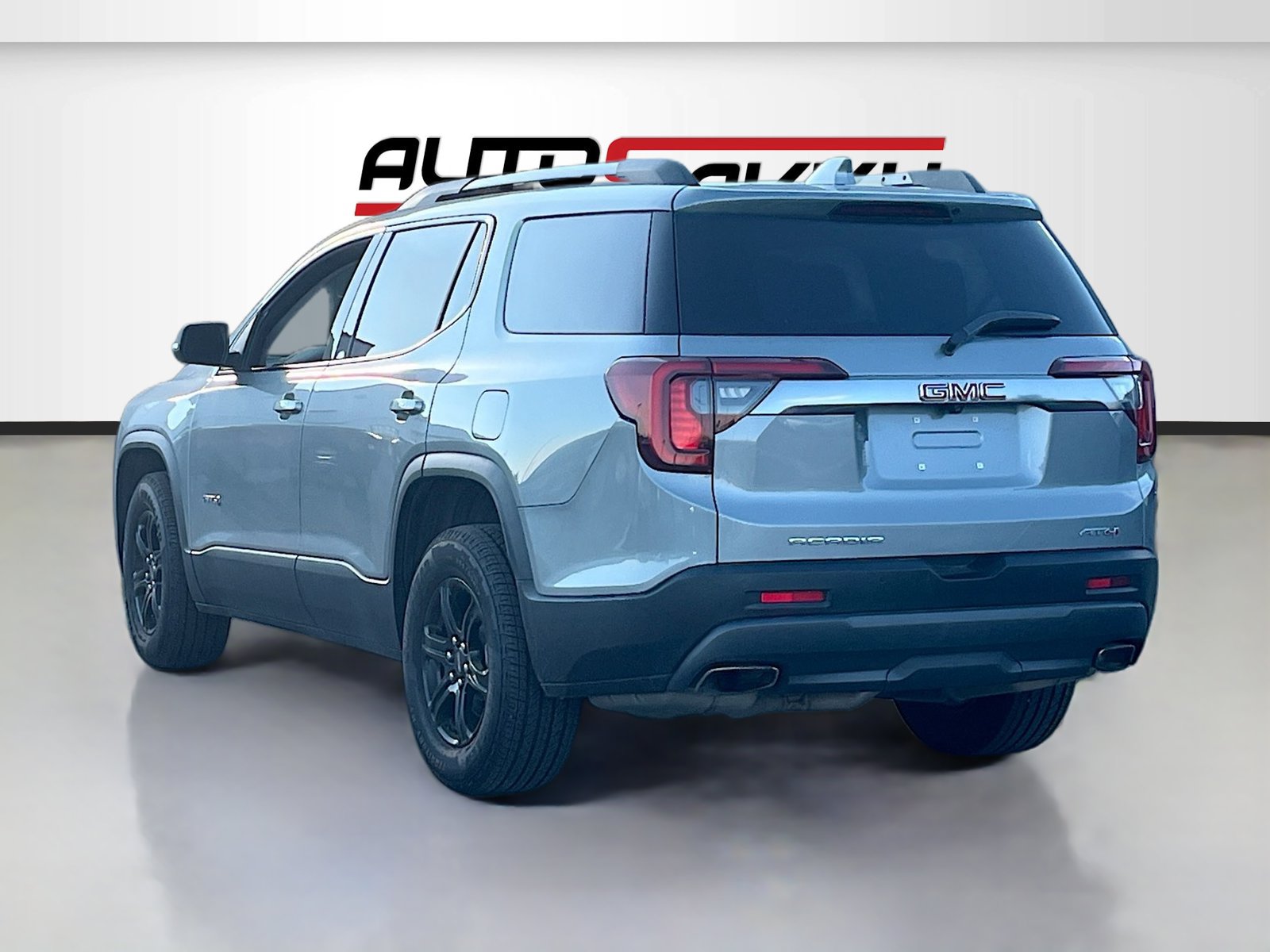 Used 2023 GMC Acadia AT4 w/ Technology Package AWD/4WD image 5