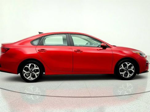 Used 2021 Kia Forte LXS FWD image 4