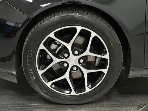 Used 2017 Buick Regal Sport Touring FWD image 24