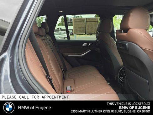 Used 2019 BMW X5 xDrive40i w/ Premium Package 2 AWD/4WD image 12