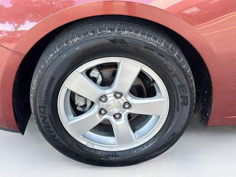Used 2013 Chevrolet Cruze LT image 28