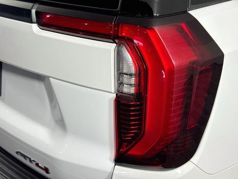 Used 2025 GMC Yukon XL AT4 w/ LPO, Floor Liner Package AWD/4WD image 31