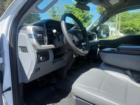 Used 2023 Ford F350 XL w/ FX4 Off-Road Package AWD/4WD image 9