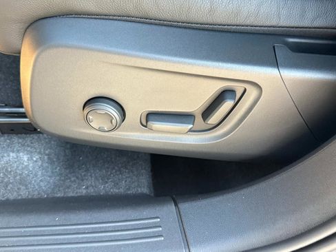 New 2026 Volvo XC40 B5 Ultra w/ Climate Package image 18