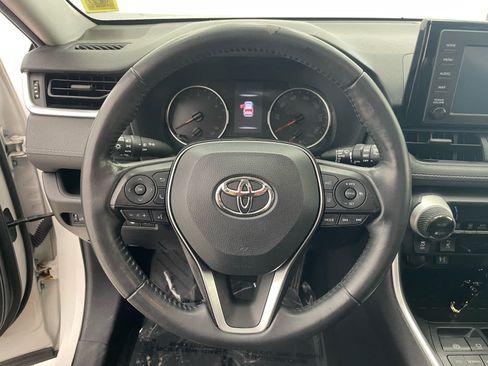 Used 2019 Toyota RAV4 XLE w/ Convenience Package AWD/4WD image 12