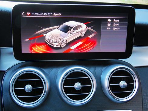 Used 2021 Mercedes-Benz C 300 Sedan image 31