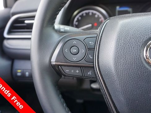 Used 2023 Toyota Camry SE FWD image 4