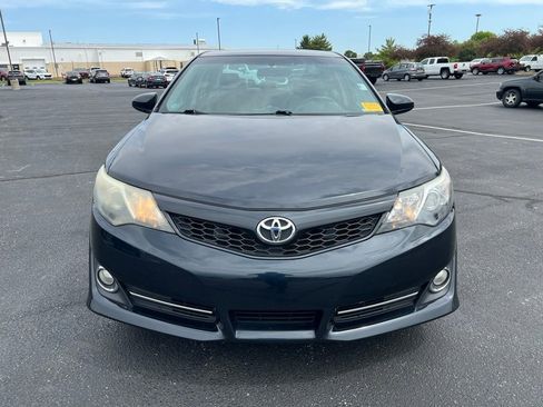 Used 2014 Toyota Camry SE w/ Protection Package FWD image 6