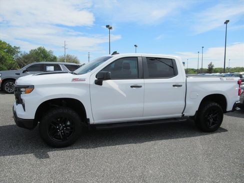 Used 2022 Chevrolet Silverado 1500 Custom Trail Boss AWD/4WD image 4