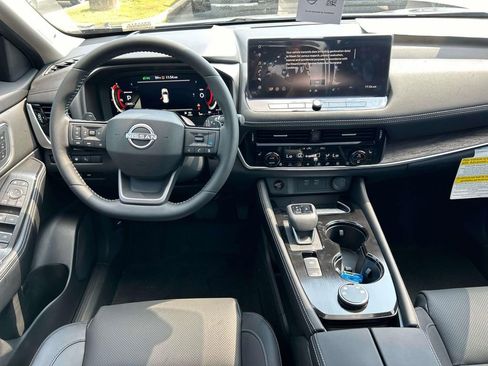 New 2026 Nissan Rogue Platinum w/ Platinum Premium Package AWD/4WD image 24