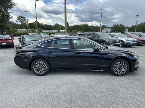 New 2025 Hyundai Sonata SEL image 3