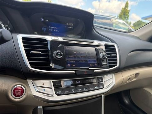 Used 2015 Honda Accord EX-L image 17
