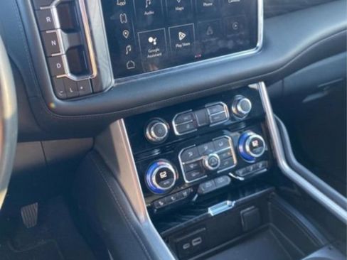 Used 2024 GMC Yukon XL Denali RWD image 23