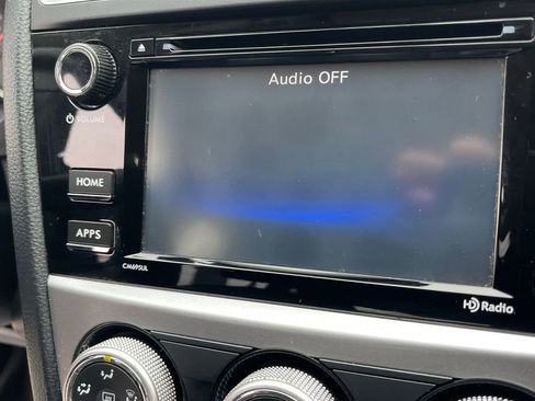 Used 2017 Subaru Crosstrek 2.0i Premium image 16