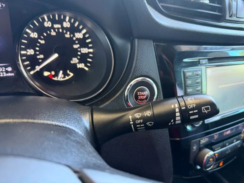 Used 2017 Nissan Rogue Sport SL w/ SL Premium Package image 14