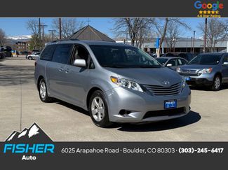 Used 2016 Toyota Sienna LE video 1