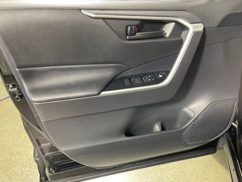 Certified 2025 Toyota RAV4 LE image 10