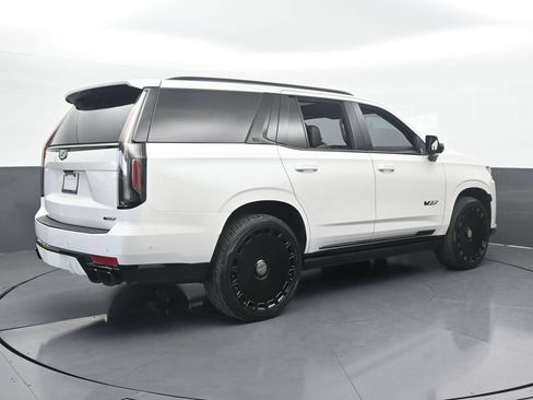 Used 2023 Cadillac Escalade V AWD/4WD image 6