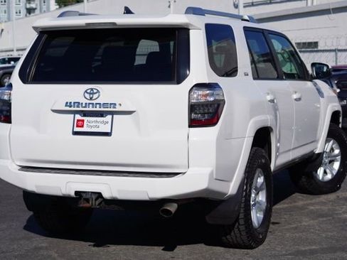 Used 2016 Toyota 4Runner SR5 image 6