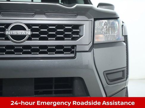 Certified 2025 Nissan Frontier SV image 10