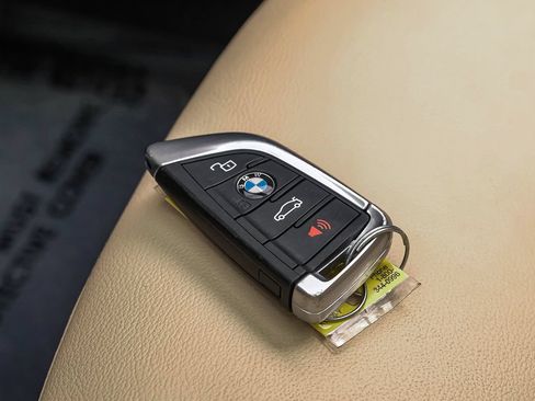 Used 2019 BMW 330i Sedan w/ M Sport Package RWD image 62