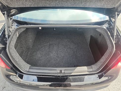 Used 2009 Volkswagen Jetta SE FWD image 25