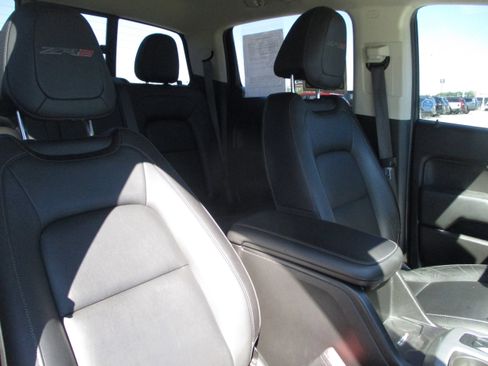 Used 2018 Chevrolet Colorado ZR2 image 37