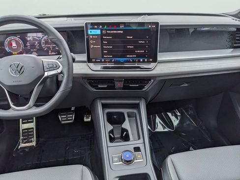 New 2026 Volkswagen Tiguan SE R-Line AWD/4WD image 19