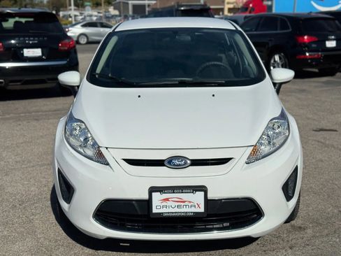 Used 2012 Ford Fiesta SE image 8