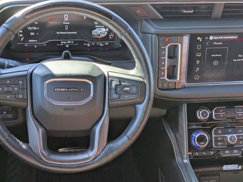 Used 2024 GMC Yukon Denali Ultimate image 23