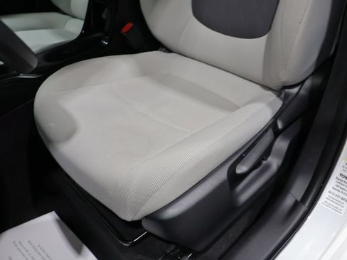 Used 2022 Toyota Corolla LE w/ Carpet Mat Package (TMS) FWD image 12