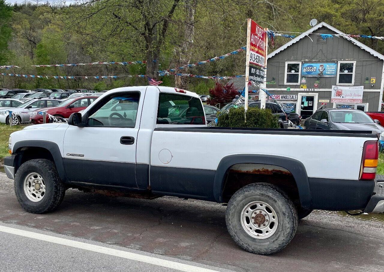 Used 2002 Chevrolet Silverado 2500 4x4 Regular Cab image 3