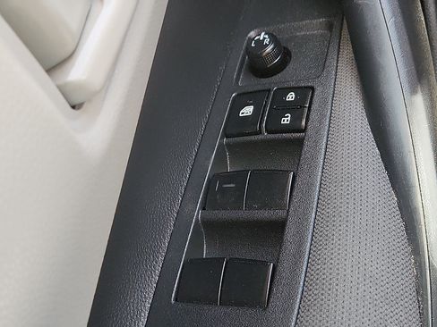 Used 2025 Toyota Corolla LE FWD image 17