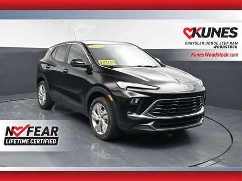 Used 2025 Buick Encore GX Preferred AWD/4WD image 1