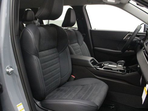 New 2026 Mitsubishi Outlander SE FWD image 19