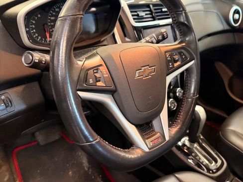 Used 2020 Chevrolet Sonic Premier FWD image 13