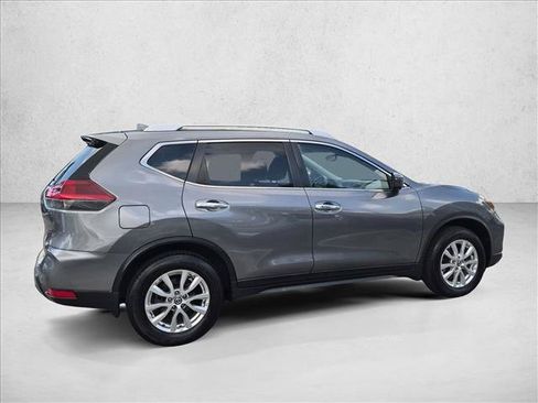 Used 2020 Nissan Rogue SV FWD image 4
