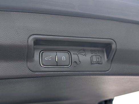 Used 2025 Ford Explorer Active w/ Active Comfort Package image 14