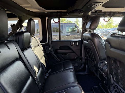 Certified 2019 Jeep Wrangler Unlimited Rubicon w/ Dual Top Group AWD/4WD image 16
