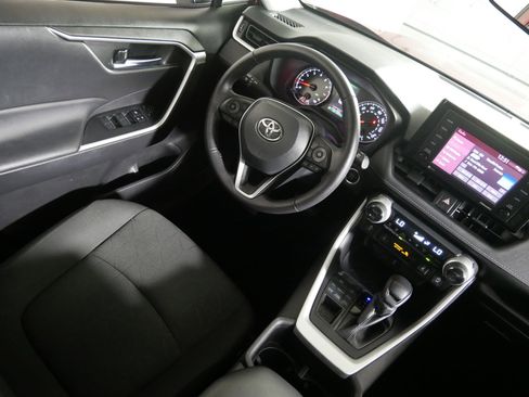 Certified 2022 Toyota RAV4 XLE w/ Convenience Package image 9