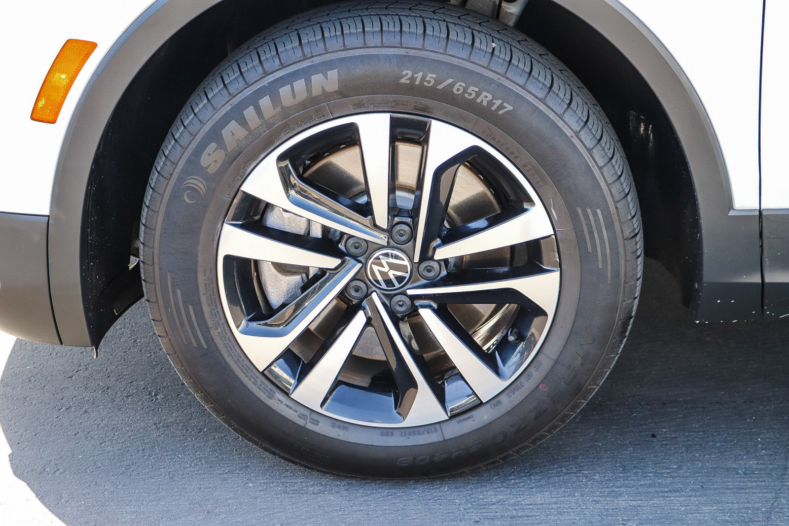 Used 2022 Volkswagen Tiguan S FWD image 11