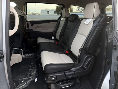 Used 2026 Honda Odyssey Elite image 20