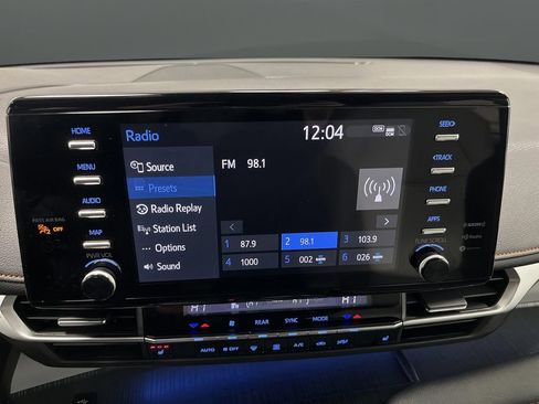 Used 2024 Toyota Sienna XSE image 20