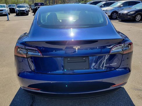 Used 2022 Tesla Model 3 Long Range AWD/4WD image 11