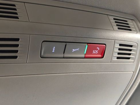 Used 2022 Volkswagen Taos S w/ IQ Drive S Package image 10